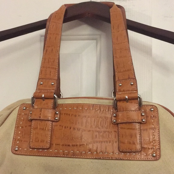 😍2/$29 M.C. MarcChantelVintage bag *pics - Picture 2 of 8